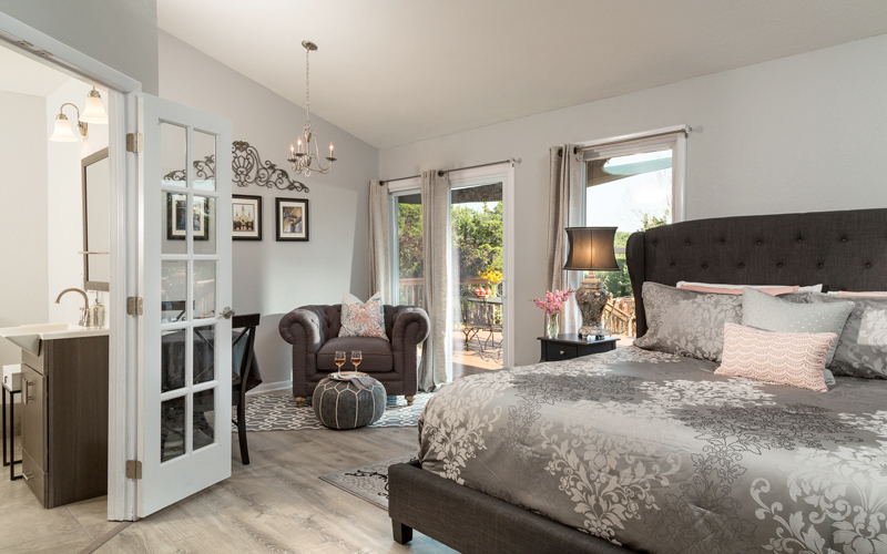 Luxury Bedroom with Patio