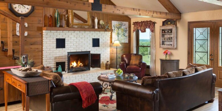 common area with fireplace